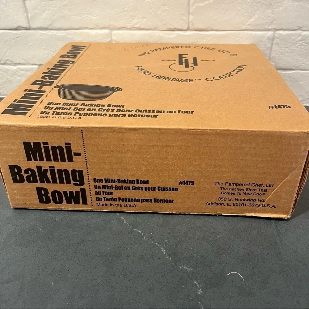 Pampered Chef stoneware mini baking bowl